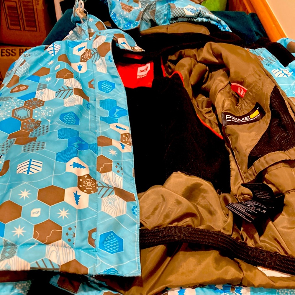 Used Girls Orage Ski/Snowboard Jacket size 8.